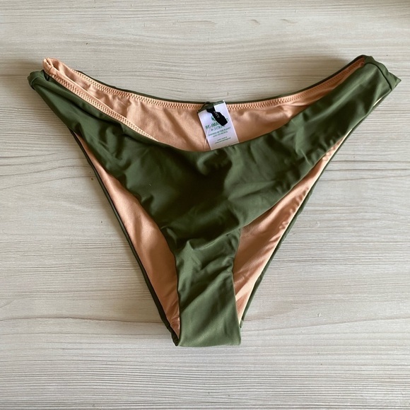 J. Crew 50 UPF Protection NWT Women’s Size M Curved Waist Cheeky Bikini Bottom - Picture 1 of 6